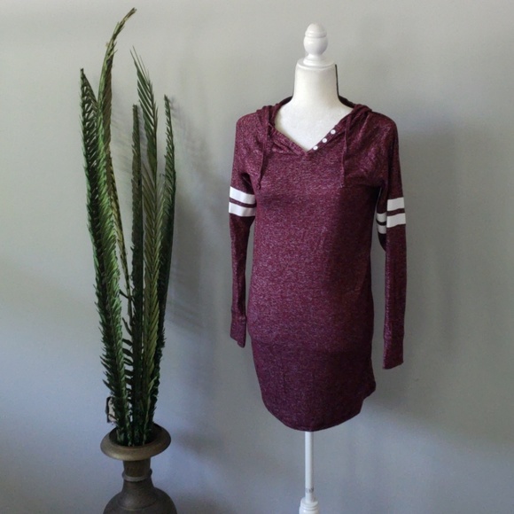 SO Tops - SO long sleeve hooded heather maroon v-neck tunic